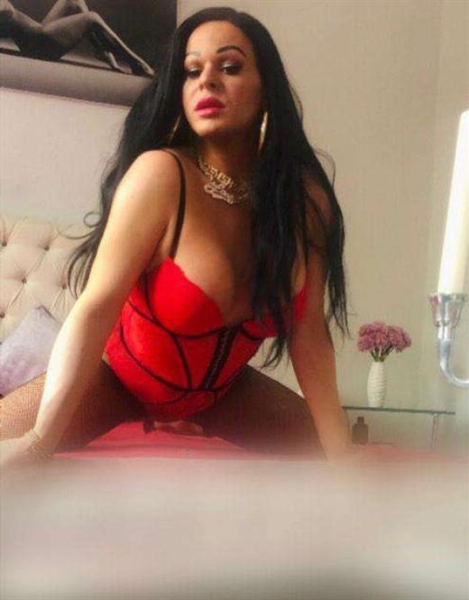 Escort Hassanissa, Essen - 5950