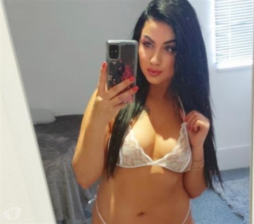 Escort modell Minja-Isabelle, Bochum - 12360